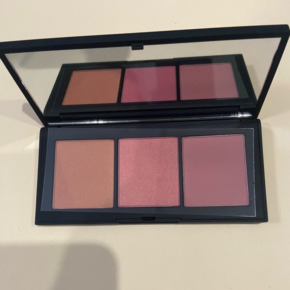 NARS CHEEKS 💘 summer’s perfect 🎁 gift, give the one you love or just yourself - Picture 6 of 6